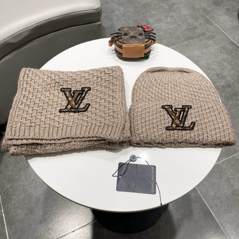 LV scarf hat (177)