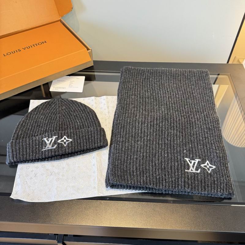 LV scarf hat (226)
