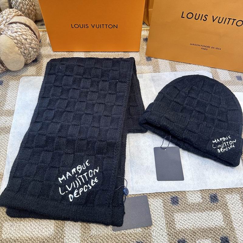 LV scarf hat (251)