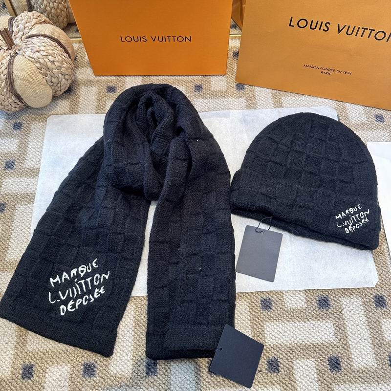 LV scarf hat (252)