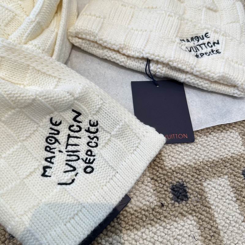 LV scarf hat (260)