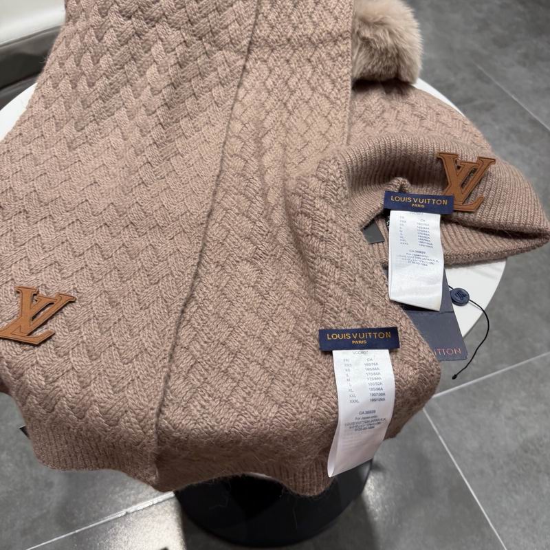 LV scarf hat (339)
