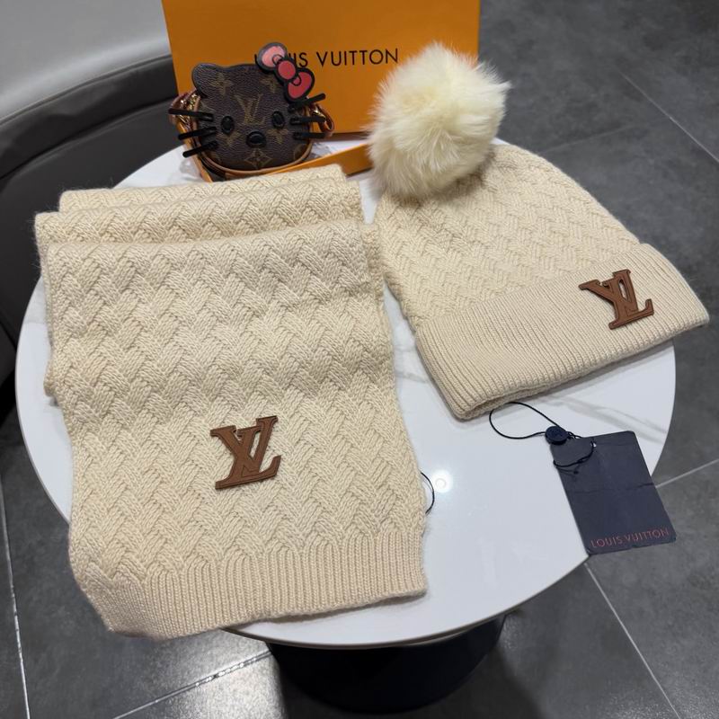 LV scarf hat (354)
