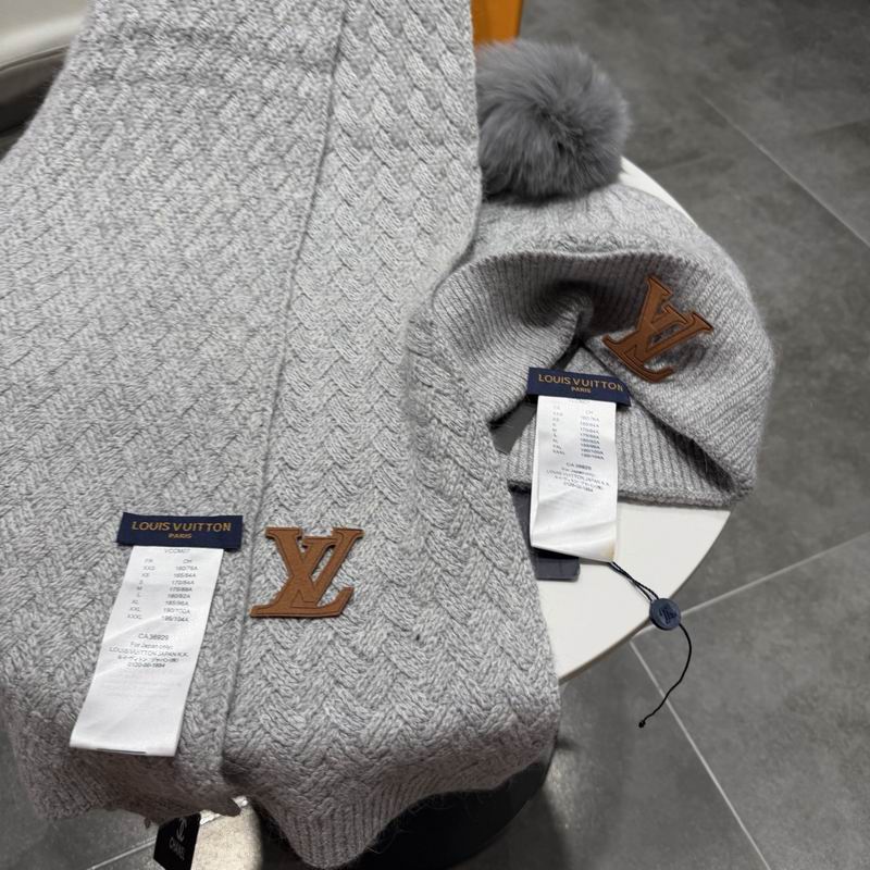 LV scarf hat (365)