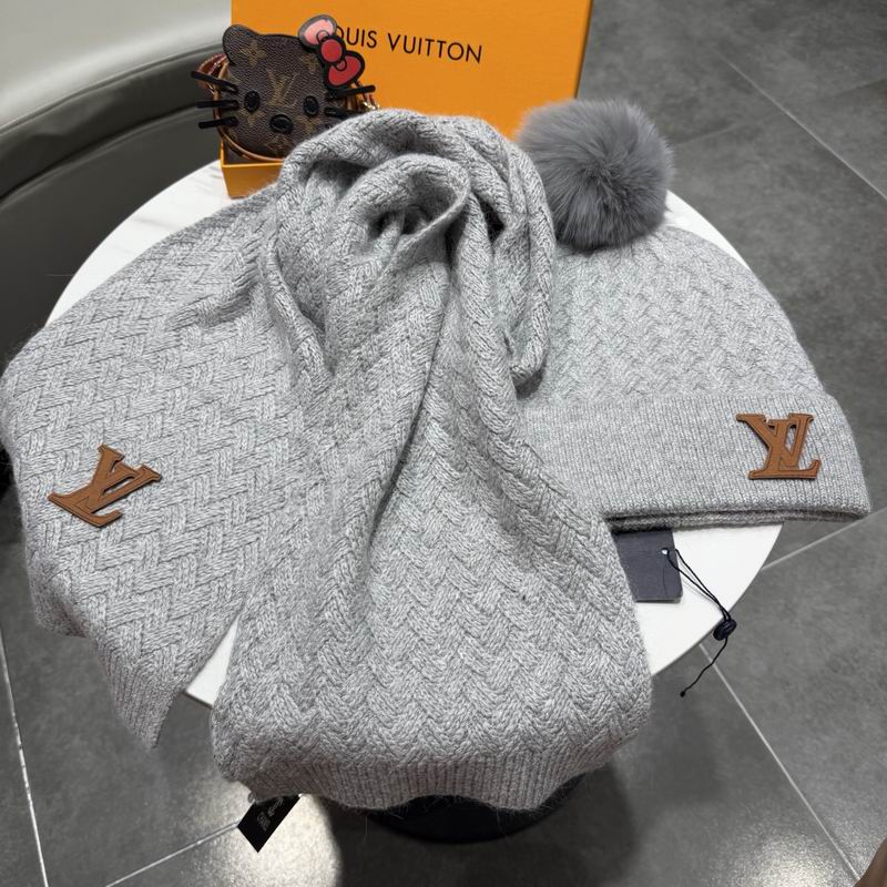 LV scarf hat (367)