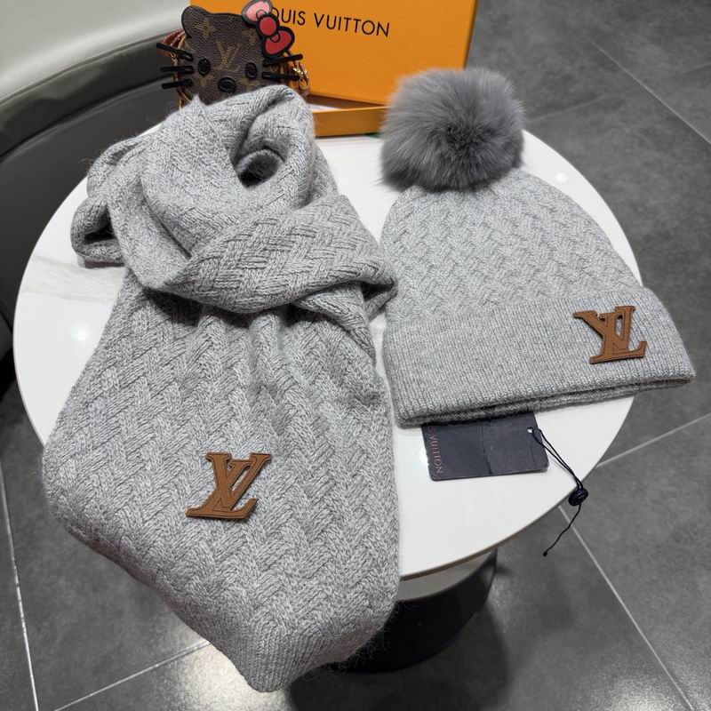 LV scarf hat (368)