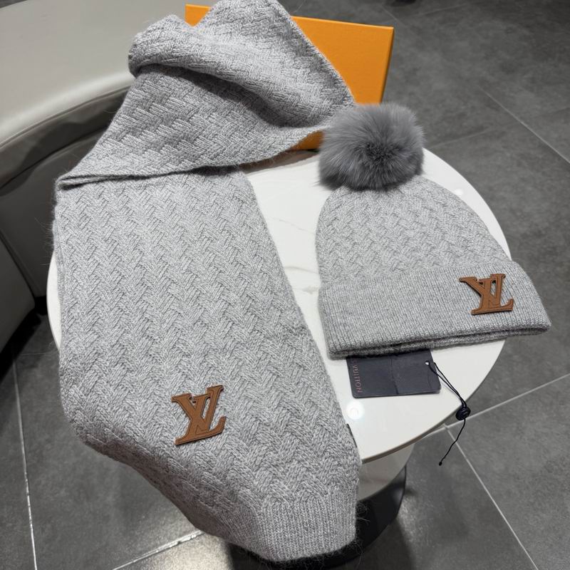 LV scarf hat (369)