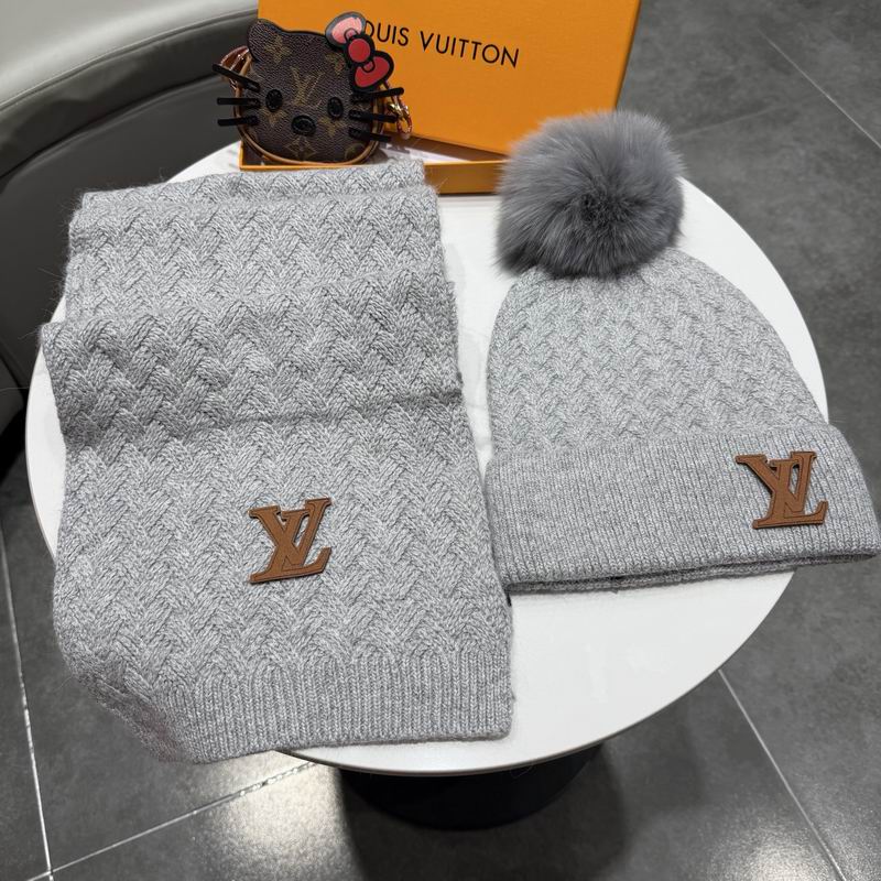 LV scarf hat (373)