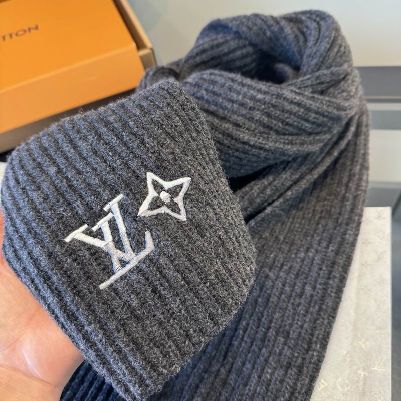 LV scarf hat (623)