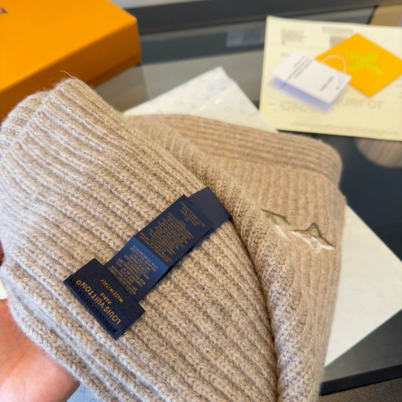 LV scarf hat (634)