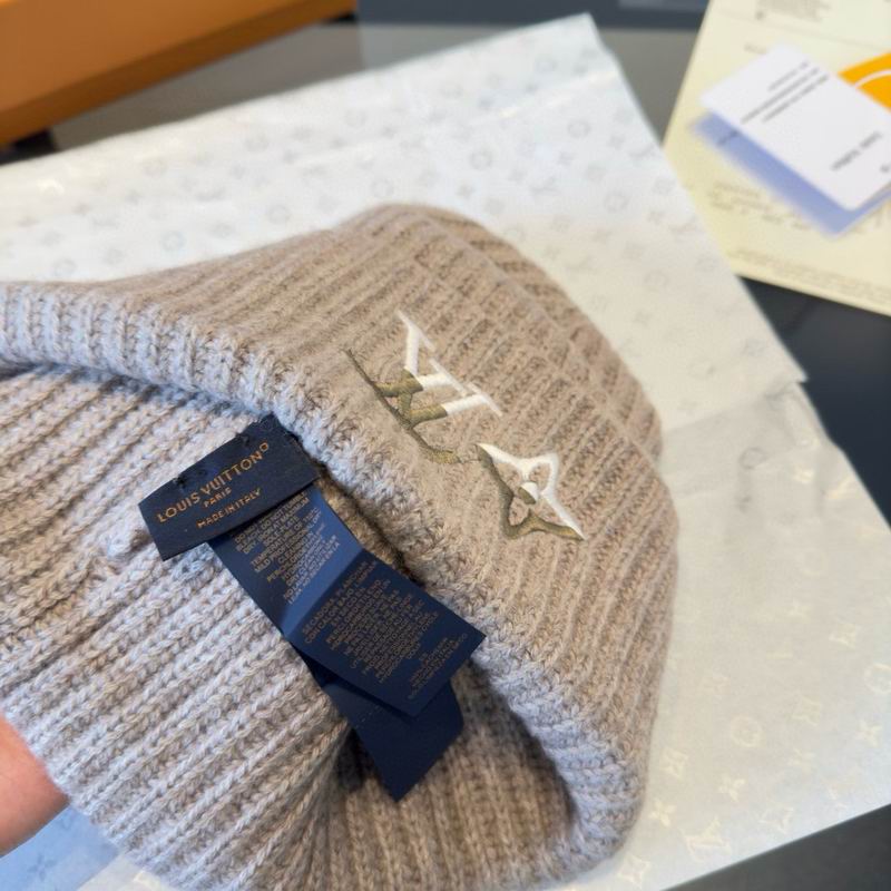 LV scarf hat (635)