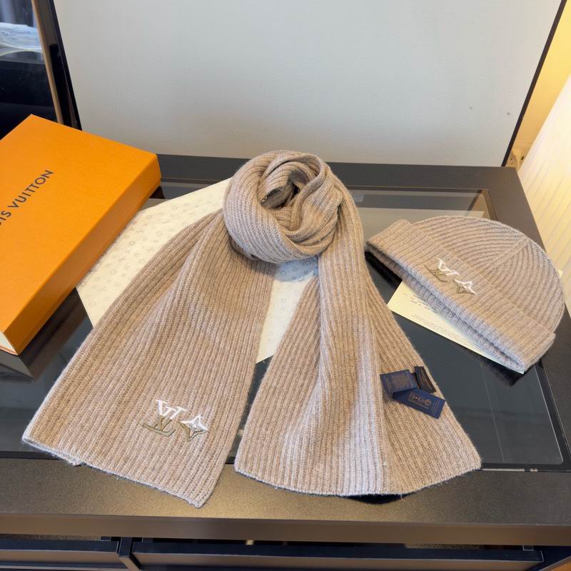 LV scarf hat (641)
