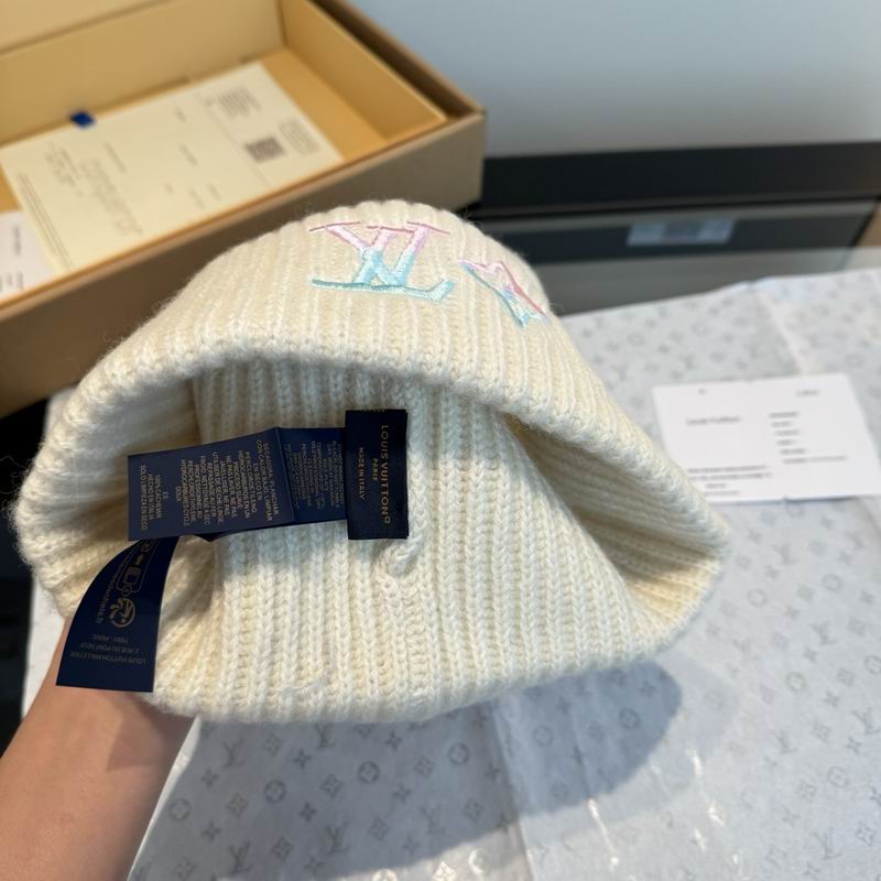 LV scarf hat (644)