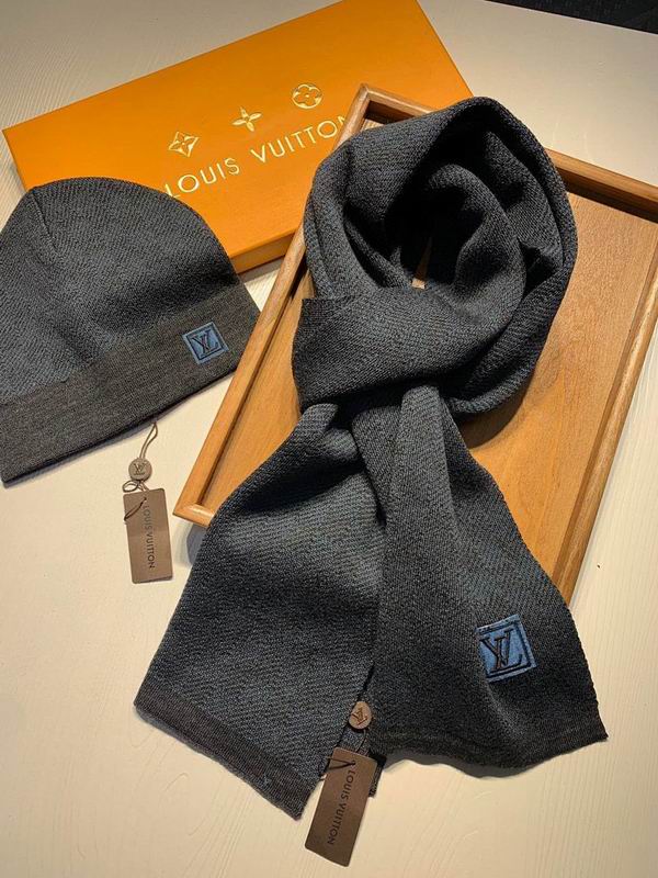 LV scarf hat hm (10)