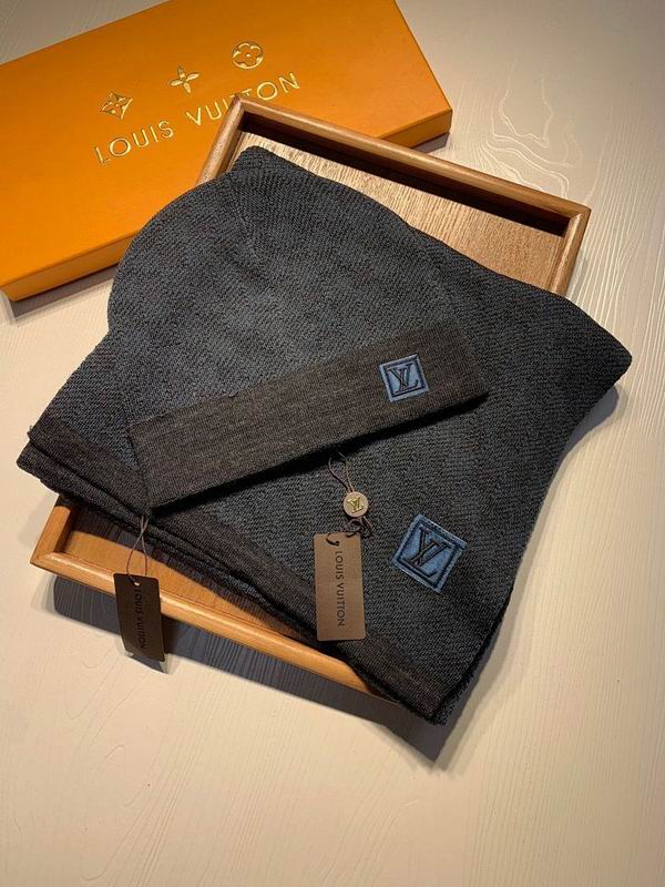 LV scarf hat hm (11)