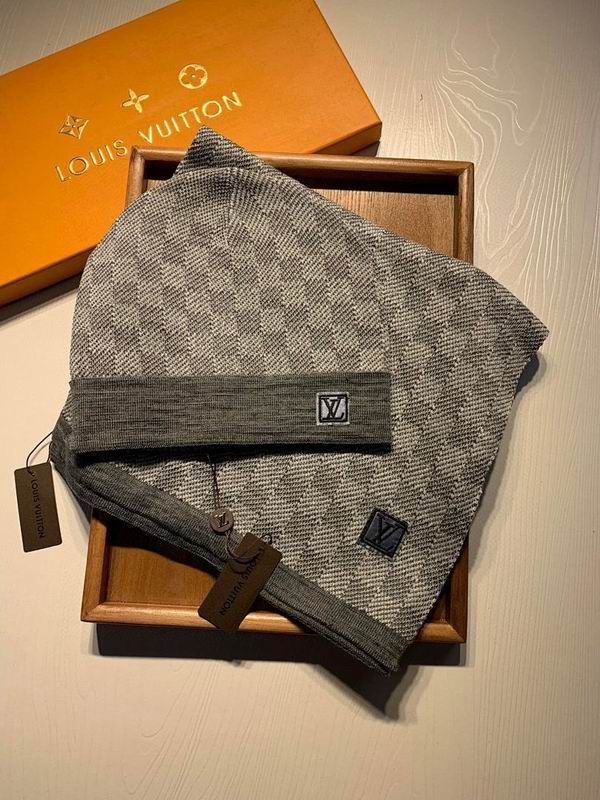 LV scarf hat hm (13)