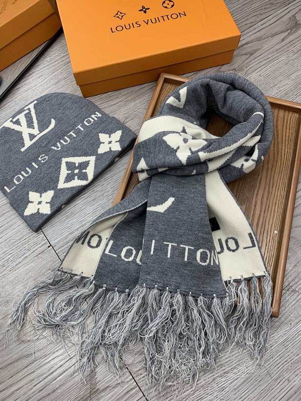LV scarf hat hm (26)