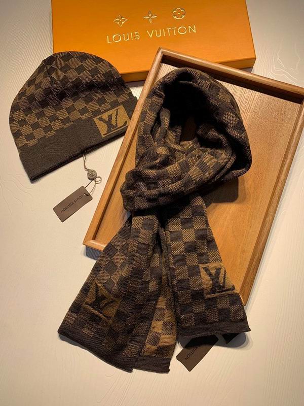 LV scarf hat hm (3)