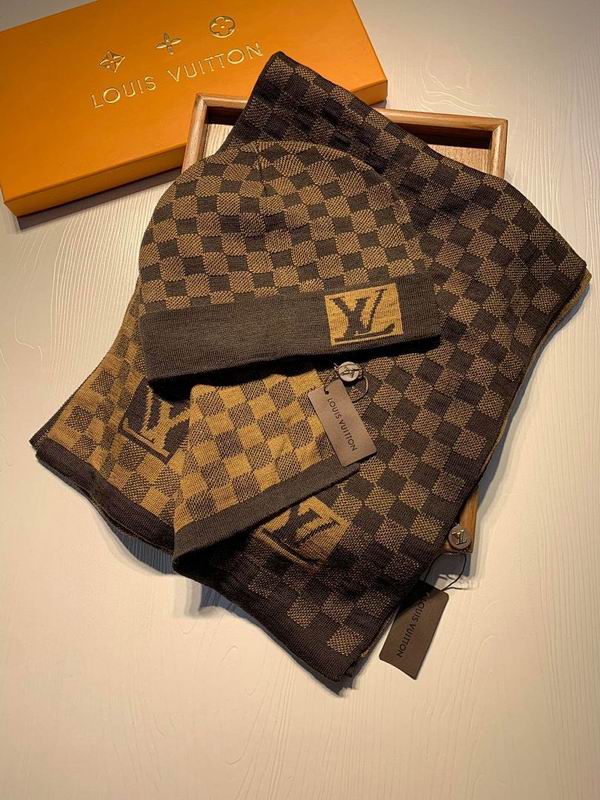 LV scarf hat hm (4)