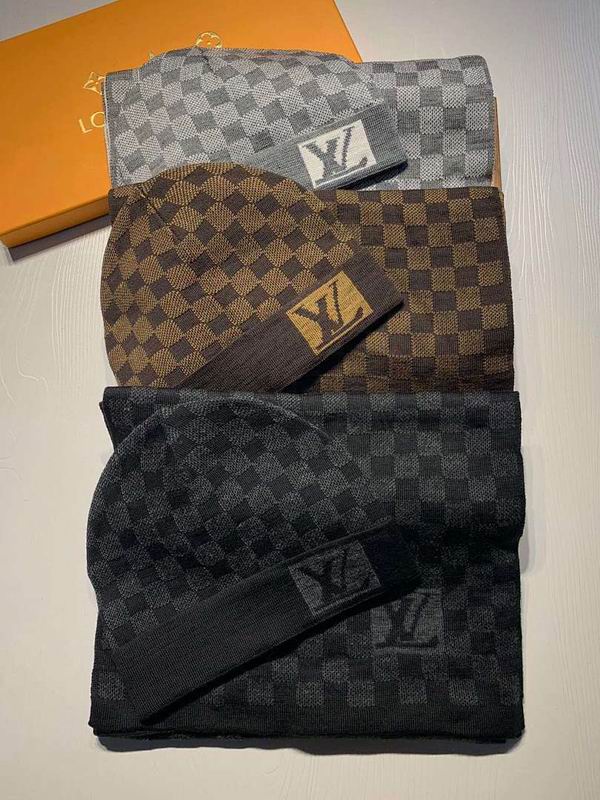 LV scarf hat hm (7)