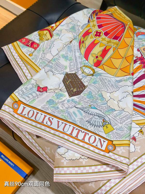 LV silk Scarf 90X90cm E03 (17)