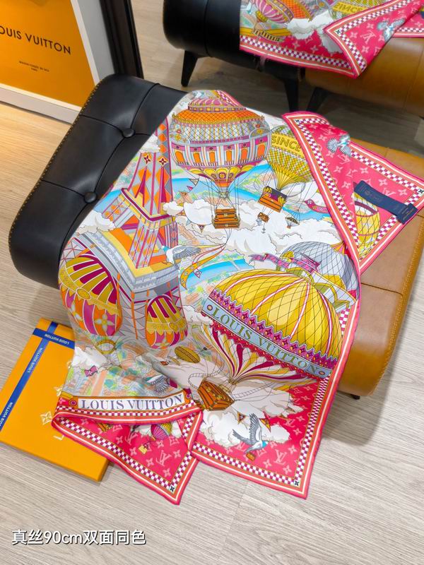 LV silk Scarf 90X90cm E03 (29)