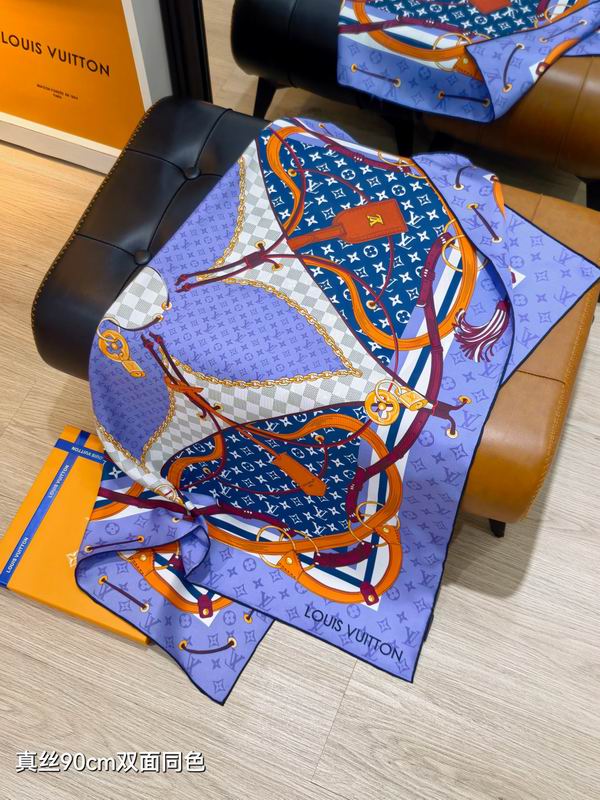 LV silk Scarf 90X90cm E06 (15)