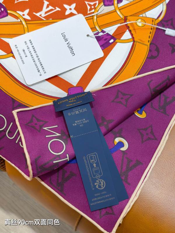 LV silk Scarf 90X90cm E06 (3)