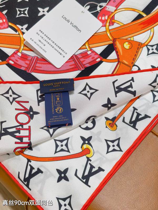 LV silk Scarf 90X90cm E06 (44)