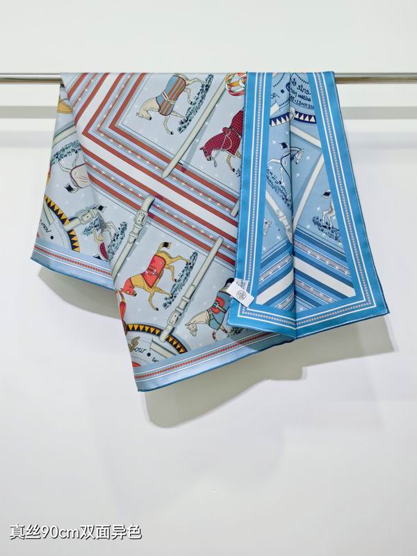 LV silk Scarf 90X90cm E23 (23)