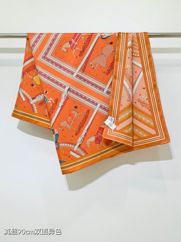 LV silk Scarf 90X90cm E23 (3)