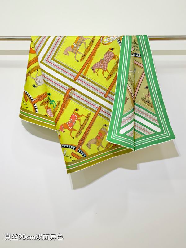 LV silk Scarf 90X90cm E23 (33)