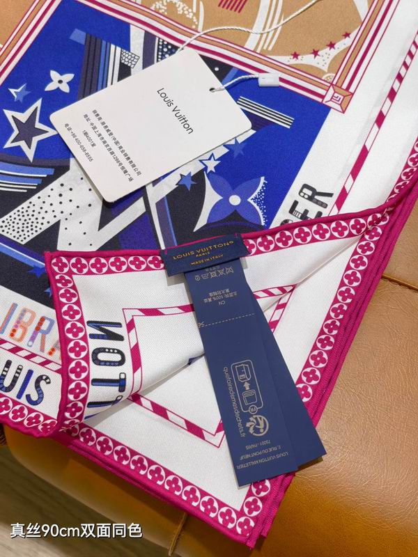 LV silk scarf 90X90cm E11 (3)