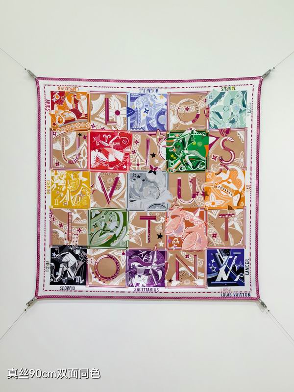 LV silk scarf 90X90cm E11 (7)
