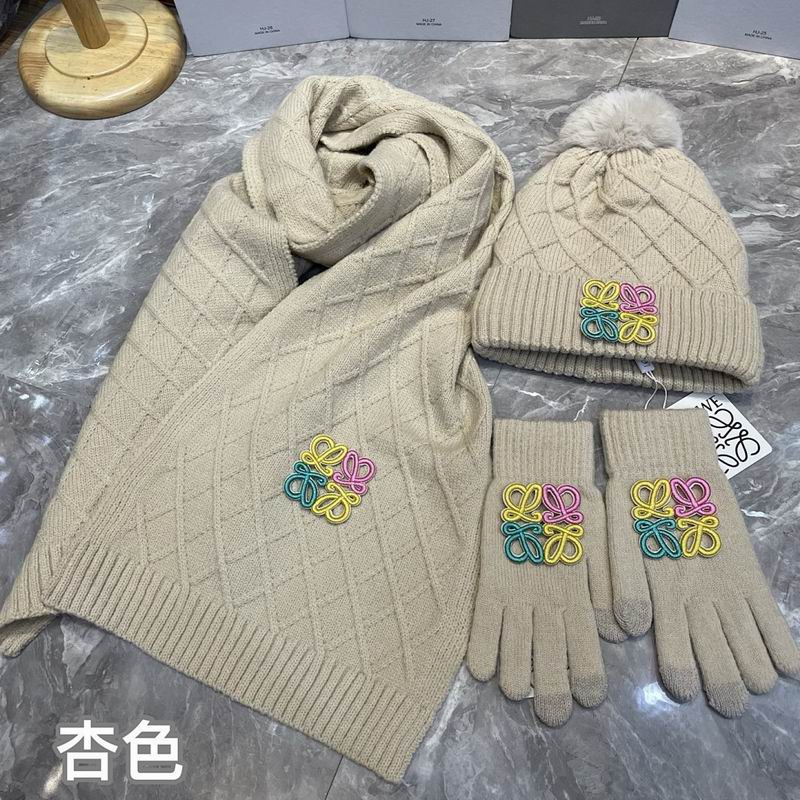 Loewe Scarf Hat Gloves hm (3)