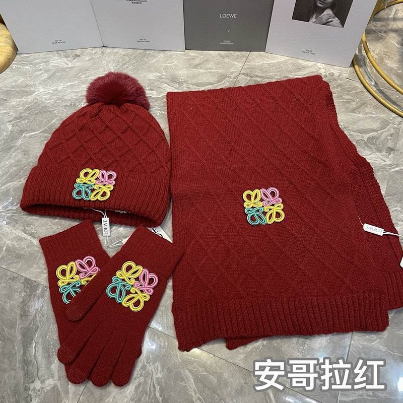 Loewe Scarf Hat Gloves hm (6)