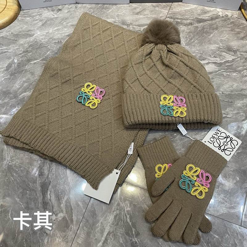 Loewe Scarf Hat Gloves hm (9)