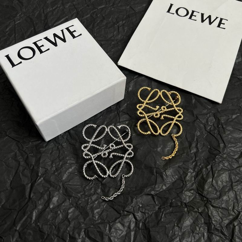 Loewe brooch 01yxx03 (3)