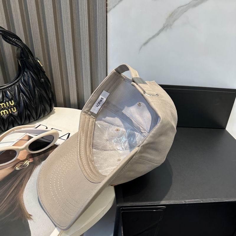Loewe cap dx (285)