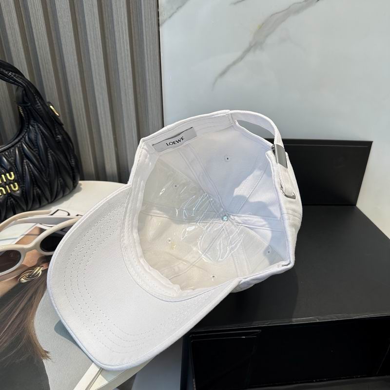 Loewe cap dx (294)