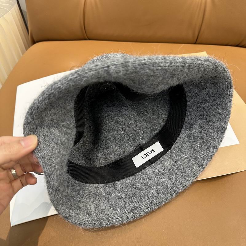 Loewe hat dx (579)