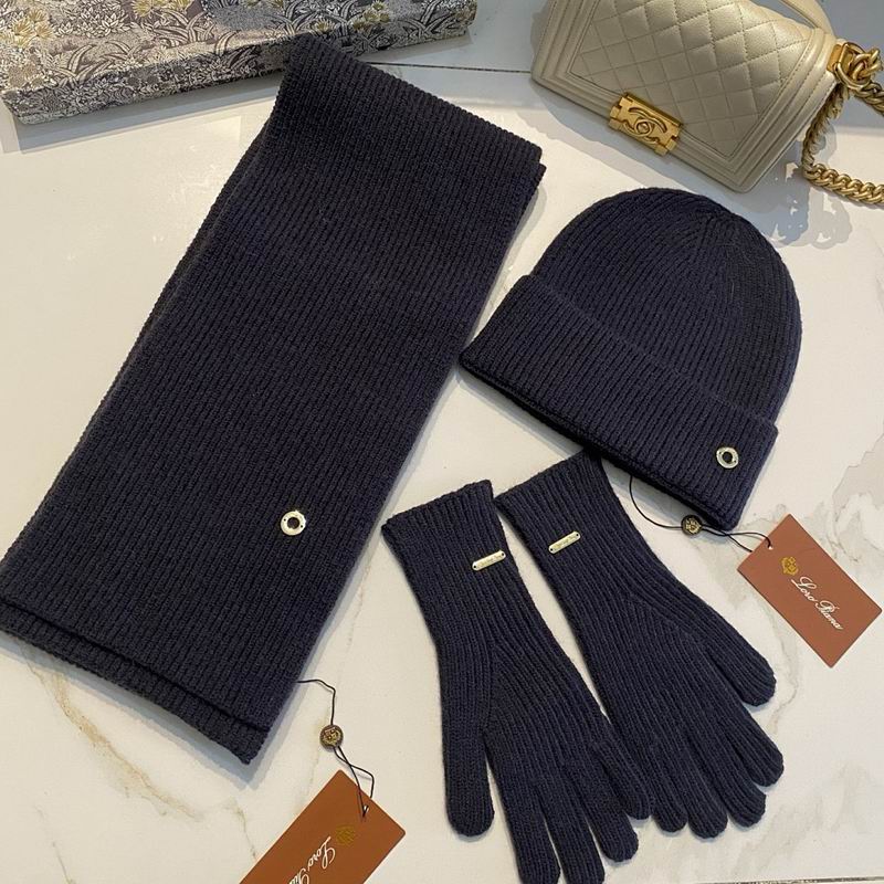 Loro Piana Scarf Hat Gloves hm (11)