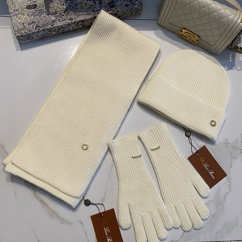 Loro Piana Scarf Hat Gloves hm (9)