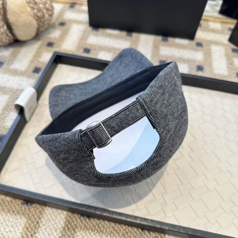 Loro Piana cap (1836)