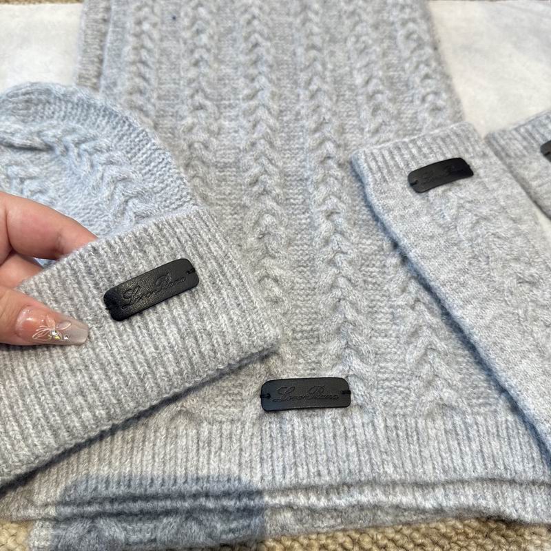 Loro Piana scarf hat gloves (297)