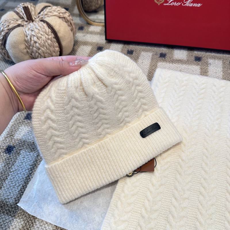 Loro Piana scarf hat gloves (323)