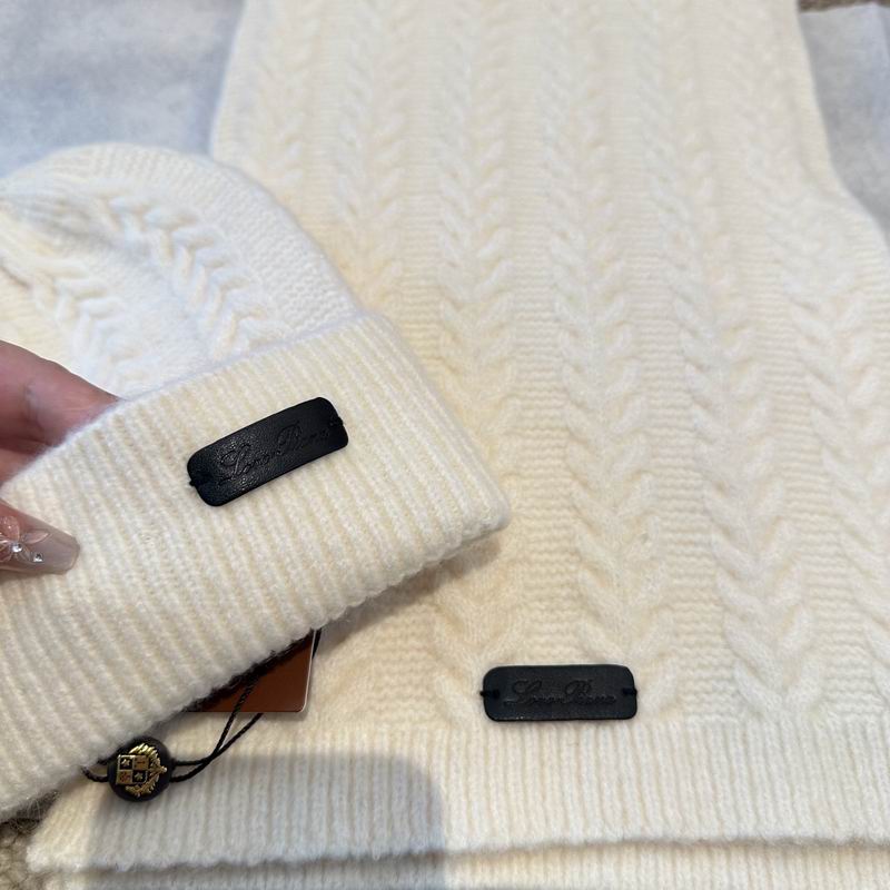 Loro Piana scarf hat gloves (324)