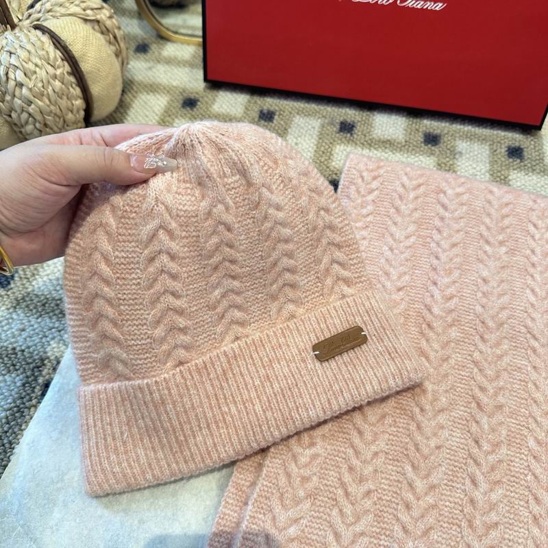 Loro Piana scarf hat gloves (333)