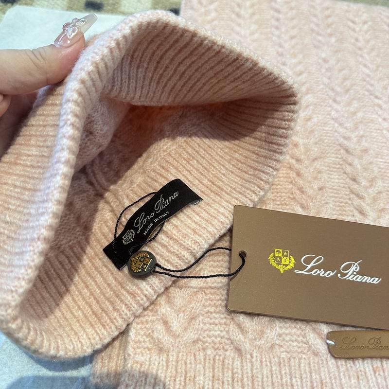 Loro Piana scarf hat gloves (335)