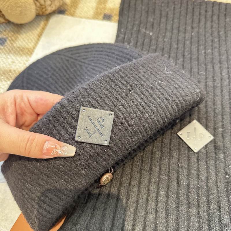 Loro Piana scarf hat gloves (344)